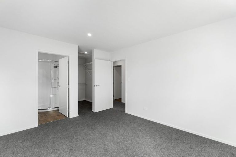 Photo of property in 5 Selkirk Lane, Hamilton Lake, Hamilton, 3204