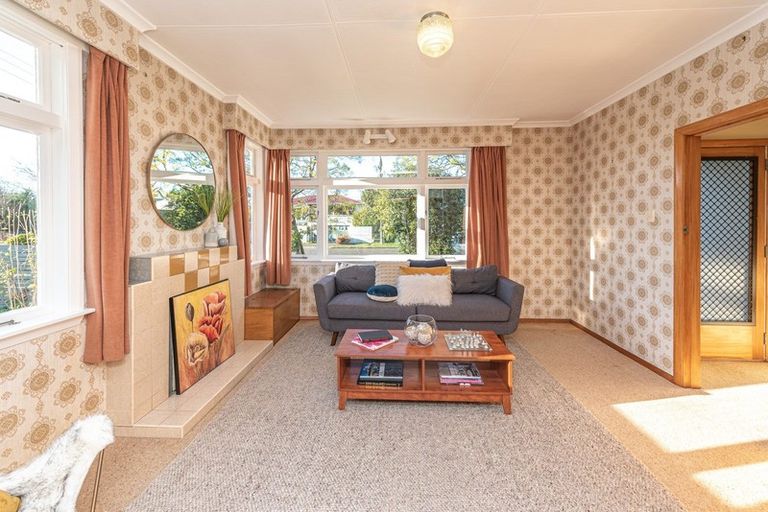 Photo of property in 104 Paterson Street, Aramoho, Whanganui, 4500