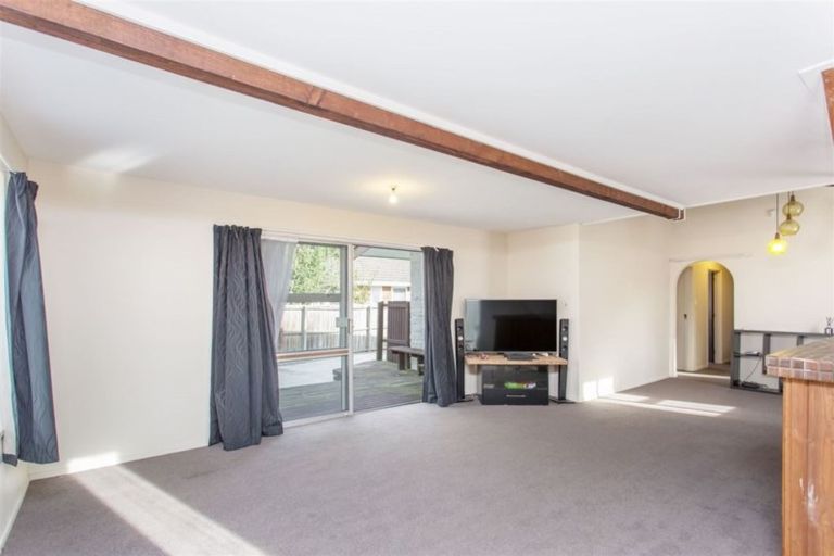 Photo of property in 17 Stackhouse Avenue, Bishopdale, Christchurch, 8053