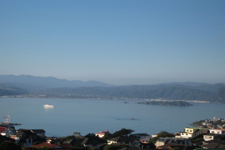 Photo of property in 49 Ashton Fitchett Drive, Brooklyn, Wellington, 6021