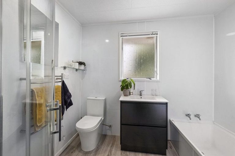 Photo of property in 11 Virginia Place, Whalers Gate, New Plymouth, 4310