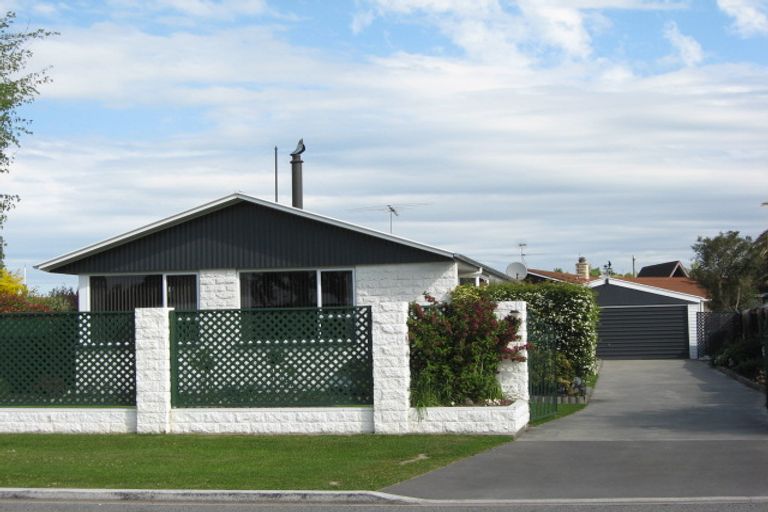 Photo of property in 17 Charles Street, Rangiora, 7400