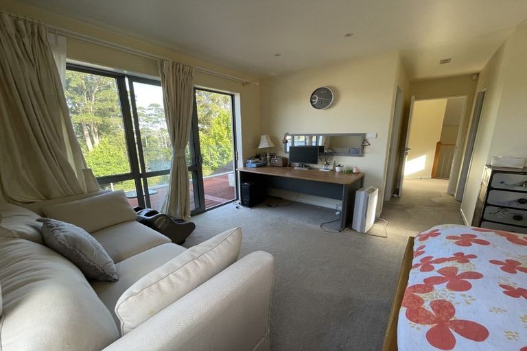 Photo of property in 19 Barnsley Place, Henderson, Auckland, 0612