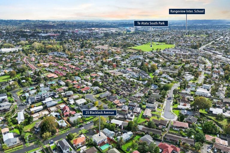 Photo of property in 25 Blacklock Avenue, Henderson, Auckland, 0612