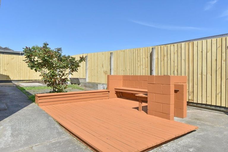 Photo of property in 28 Wimborne Crescent, Aranui, Christchurch, 8061