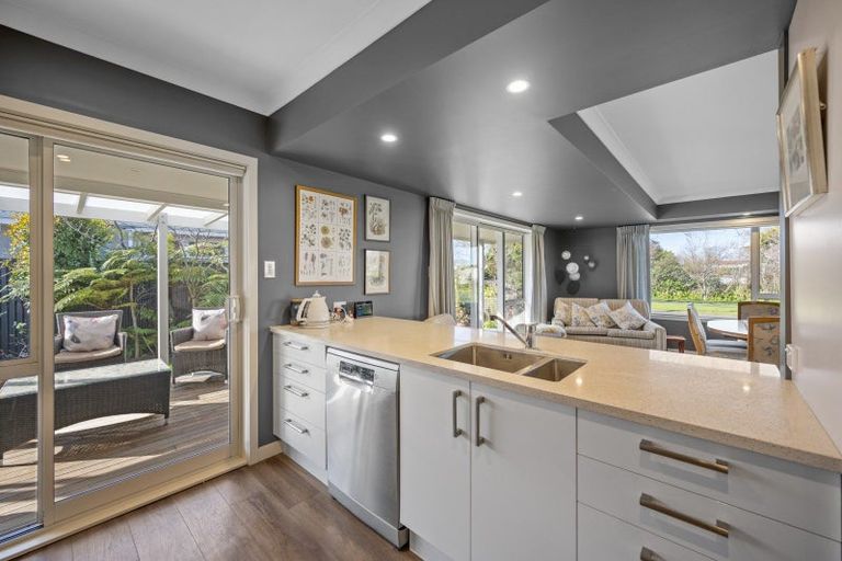 Photo of property in 1 Willow Drive, Taradale, Napier, 4112