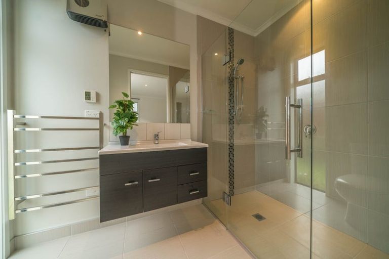 Photo of property in 21 Meyer Crescent, Halswell, Christchurch, 8025