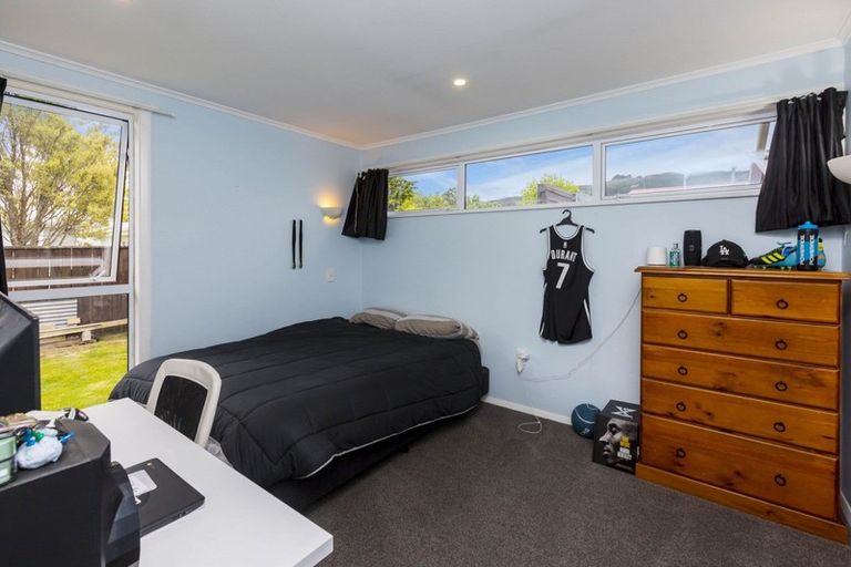 Photo of property in 27 Kiwi Street, Heretaunga, Upper Hutt, 5018