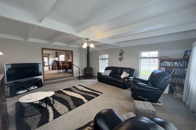 Photo of property in 18 Seymour Street, Waitara, 4320