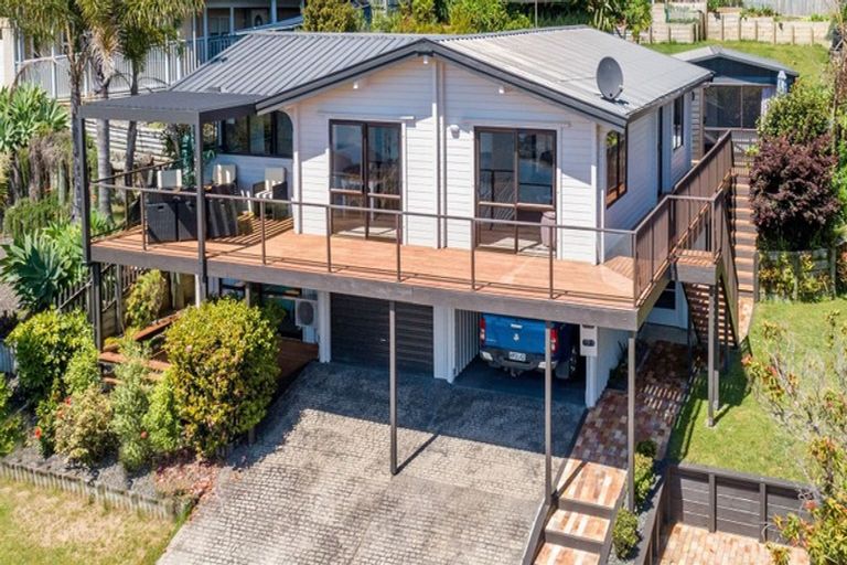 Photo of property in 3 Pine Grove, Tairua, 3508