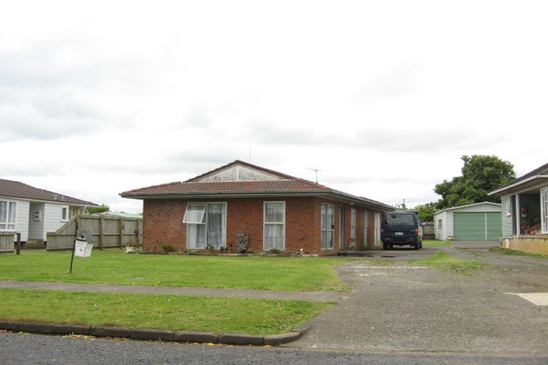 Photo of property in 16 Windmill Road, Pukekohe, 2120