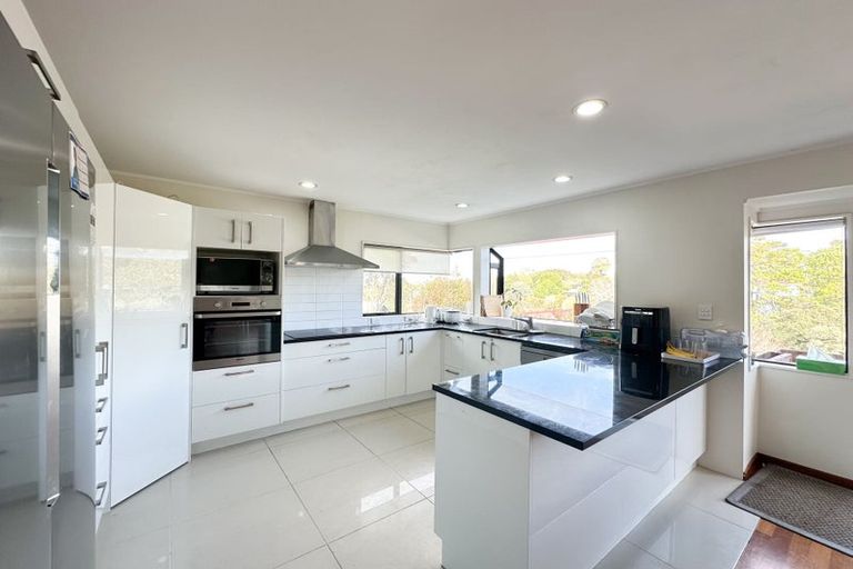 Photo of property in 4/6 Honeysuckle Lane, Mairangi Bay, Auckland, 0630