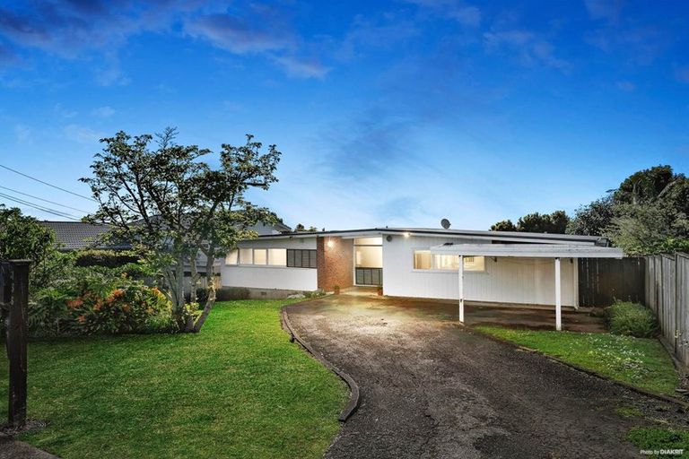 Photo of property in 156 Bleakhouse Road, Mellons Bay, Auckland, 2014