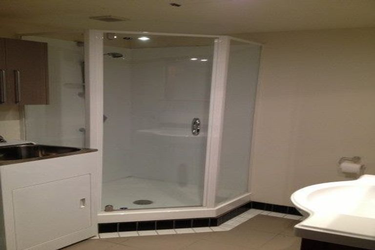 Photo of property in 50c Hawker Street, Mount Victoria, Wellington, 6011