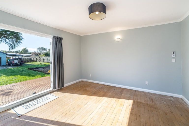 Photo of property in 15 Woodward Street East, Featherston, 5710