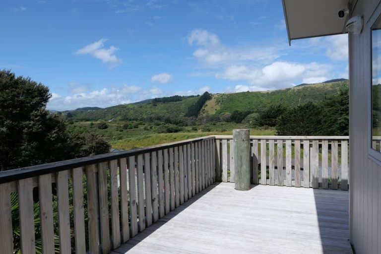 Photo of property in 17 Charlotte Way, Raumati South, Paraparaumu, 5032