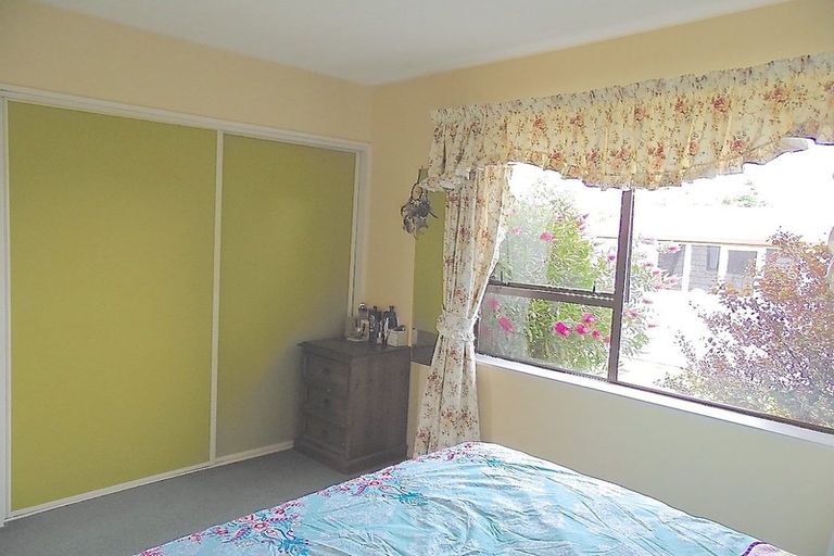 Photo of property in 19a Northcote Road, Northcote, Christchurch, 8052