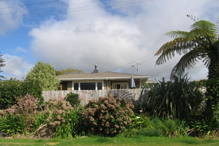 Photo of property in 3 Simmonds Grove, Greerton, Tauranga, 3112