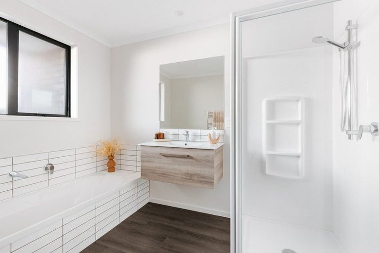 Photo of property in 88 Tabraham Crescent, Pyes Pa, Tauranga, 3112