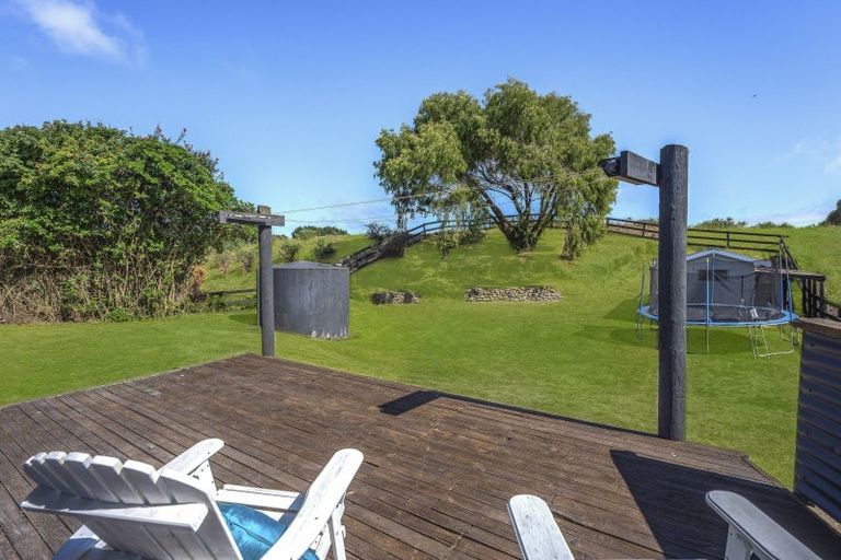 Photo of property in 189 Swamp Road, Te Horo, Otaki, 5581