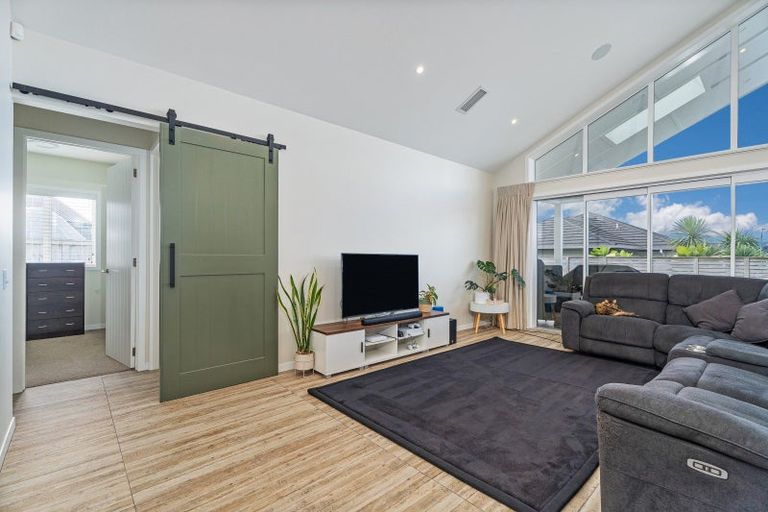 Photo of property in 11 Onerere Drive, Whitianga, 3510