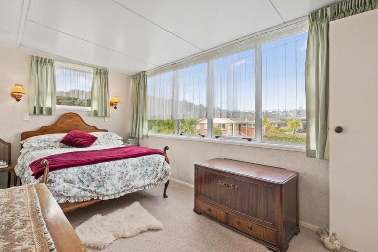 Photo of property in 31 De Luen Avenue, Tindalls Beach, Whangaparaoa, 0930