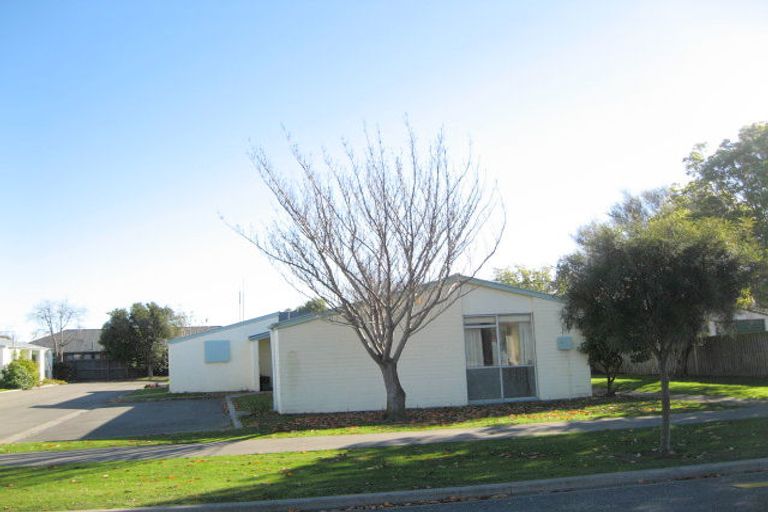 Photo of property in 1/8 Pentland Drive, Belfast, Christchurch, 8051