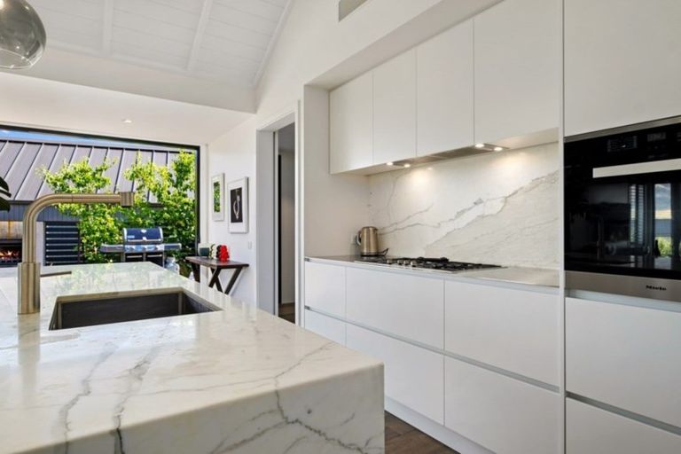 Photo of property in 56 Falconer Rise, Jacks Point, Queenstown, 9371