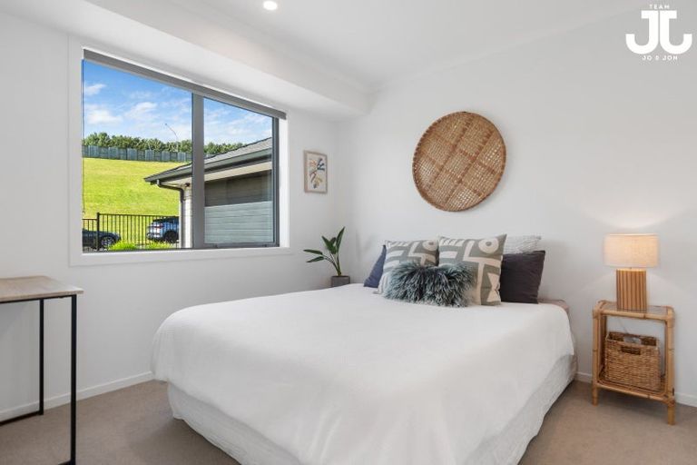 Photo of property in 56 Whakaturou Crescent, Pyes Pa, Tauranga, 3112