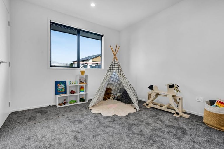 Photo of property in 9b James Drive, Bell Block, New Plymouth, 4312