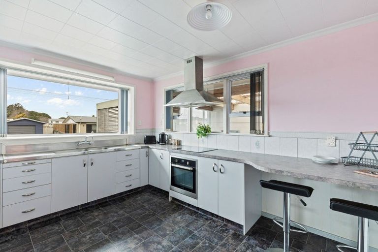 Photo of property in 95 Mclean Street, Waitara, 4320