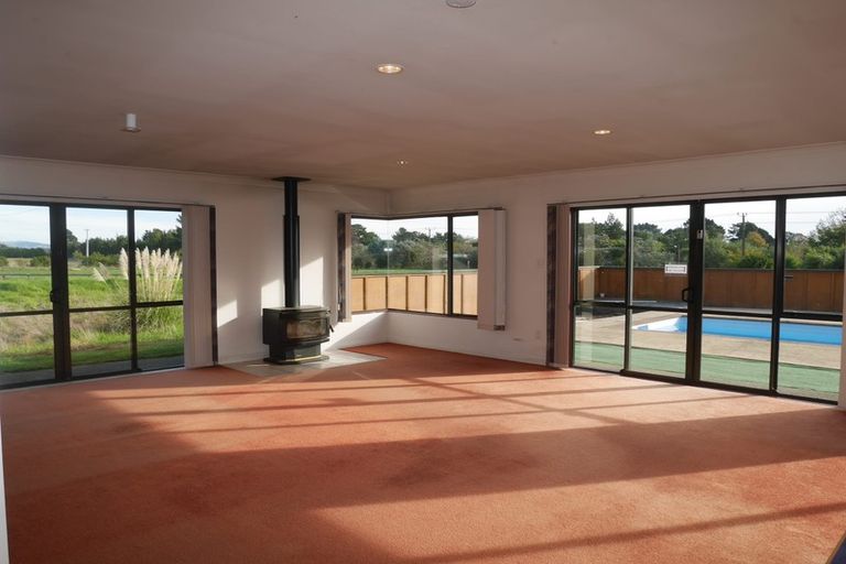 Photo of property in 12 Te Horo Beach Road, Te Horo, Otaki, 5581