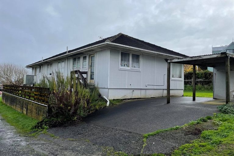 Photo of property in 2/151b Wallace Road, Mangere Bridge, Auckland, 2022