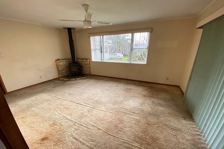 Photo of property in 2 President Avenue, Papakura, 2110