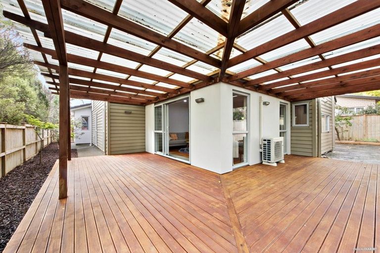 Photo of property in 41c Redoubt Road, Goodwood Heights, Auckland, 2105