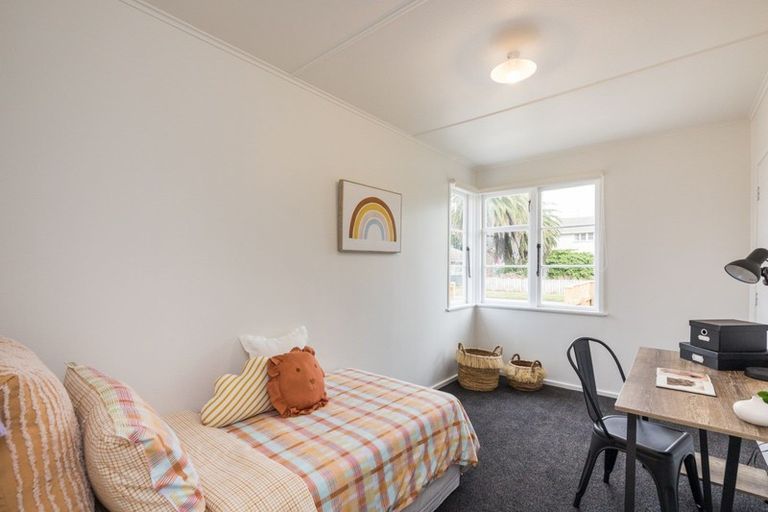 Photo of property in 7a Humber Street, Island Bay, Wellington, 6023