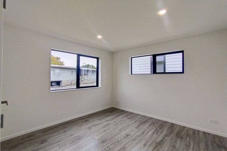 Photo of property in 11 Portadown Avenue, Pakuranga Heights, Auckland, 2010