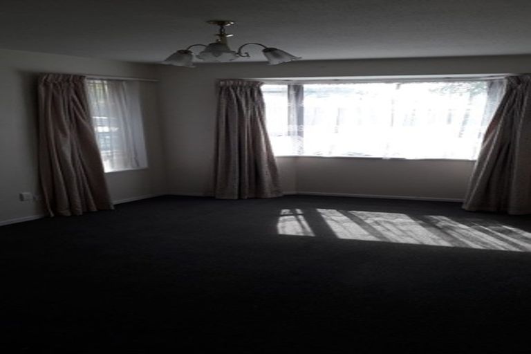 Photo of property in 65 Division Street, Riccarton, Christchurch, 8041