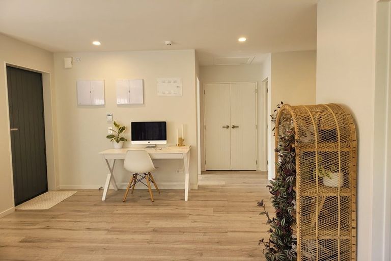 Photo of property in 115 Karepiro Drive, Stanmore Bay, Whangaparaoa, 0932