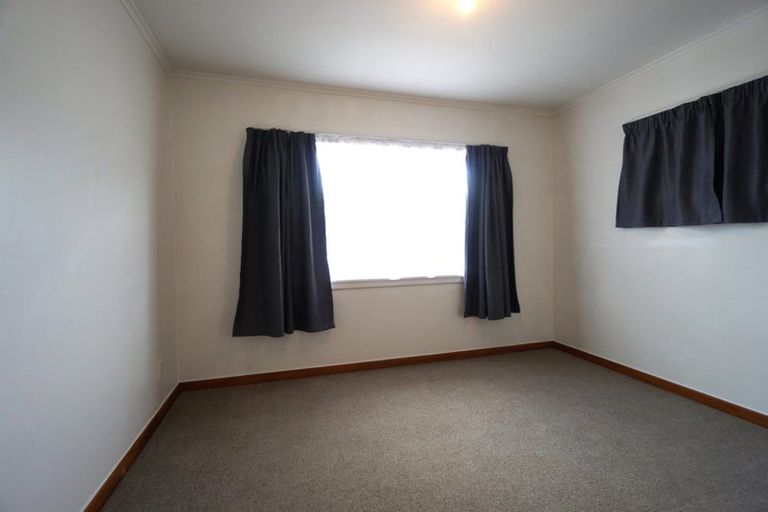 Photo of property in 494 Blockhouse Bay Road, Blockhouse Bay, Auckland, 0600