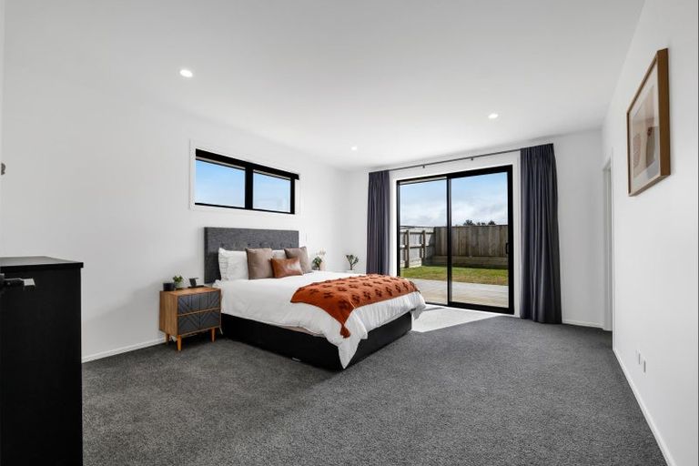 Photo of property in 11 Midsummer Avenue, Stratford, 4332