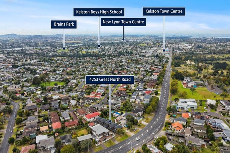 Photo of property in 4253 Great North Road, Glendene, Auckland, 0602