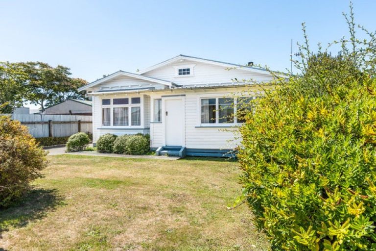 Photo of property in 402 Massey Street, Akina, Hastings, 4122