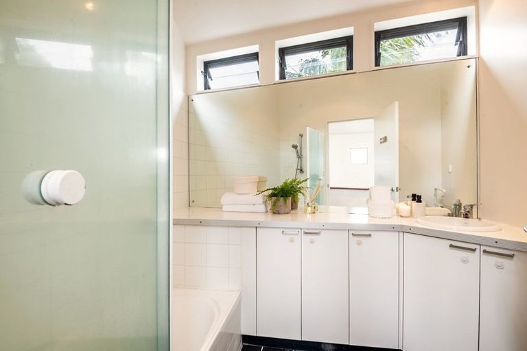 Photo of property in 44a Arawa Street, New Lynn, Auckland, 0600