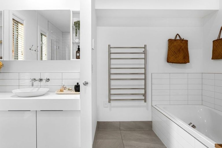 Photo of property in 23 Te Haunui Lane, Pegasus, 7612