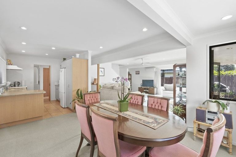 Photo of property in 2/94a Coronation Road, Hillcrest, Auckland, 0627