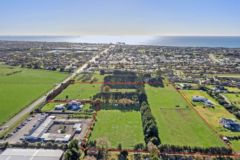 Photo of property in 151 Domain Road, Papamoa Beach, Te Puke, 3187