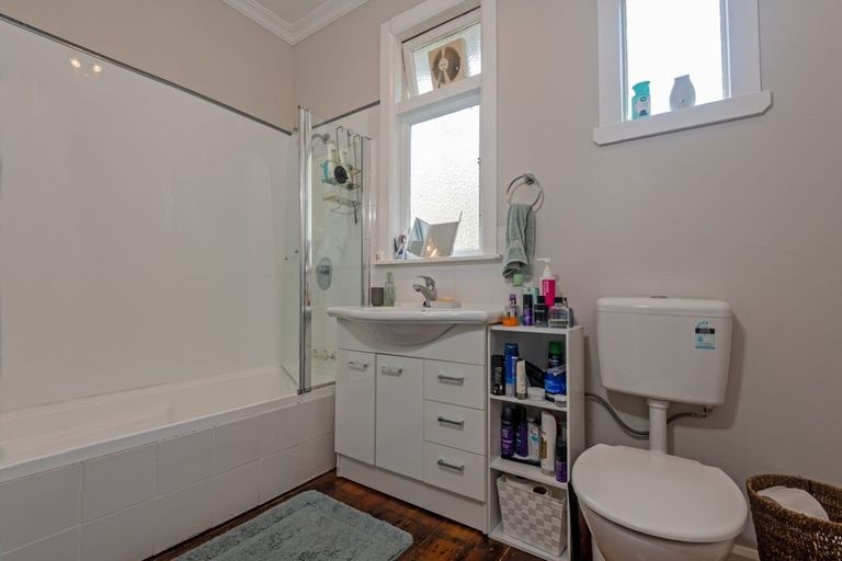 Photo of property in 10 Hardie Street, Hokowhitu, Palmerston North, 4410