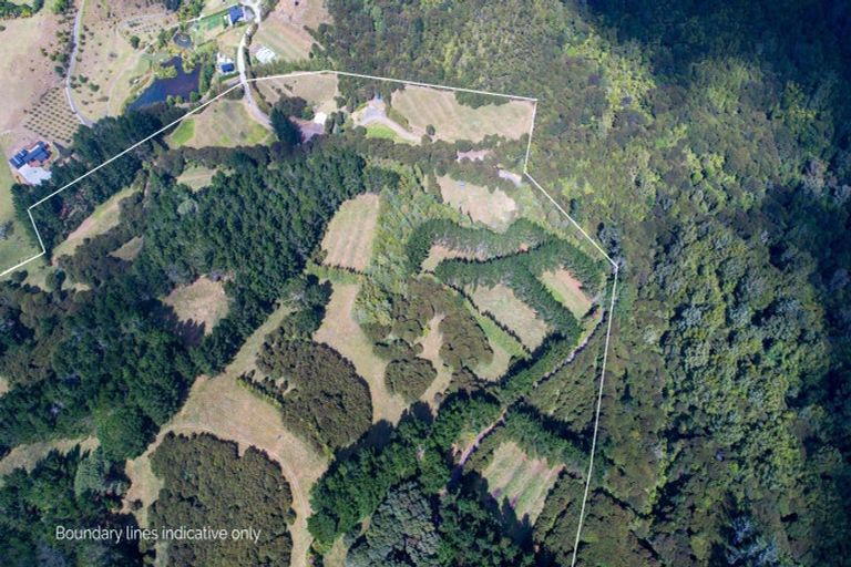 Photo of property in 61 Spikes Way, Whitianga, 3510