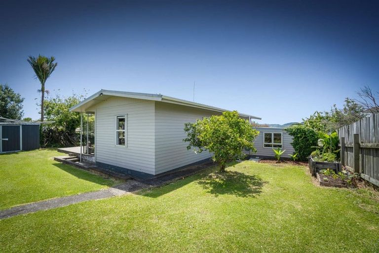 Photo of property in 35 Whaka Street, Maungaturoto, 0520